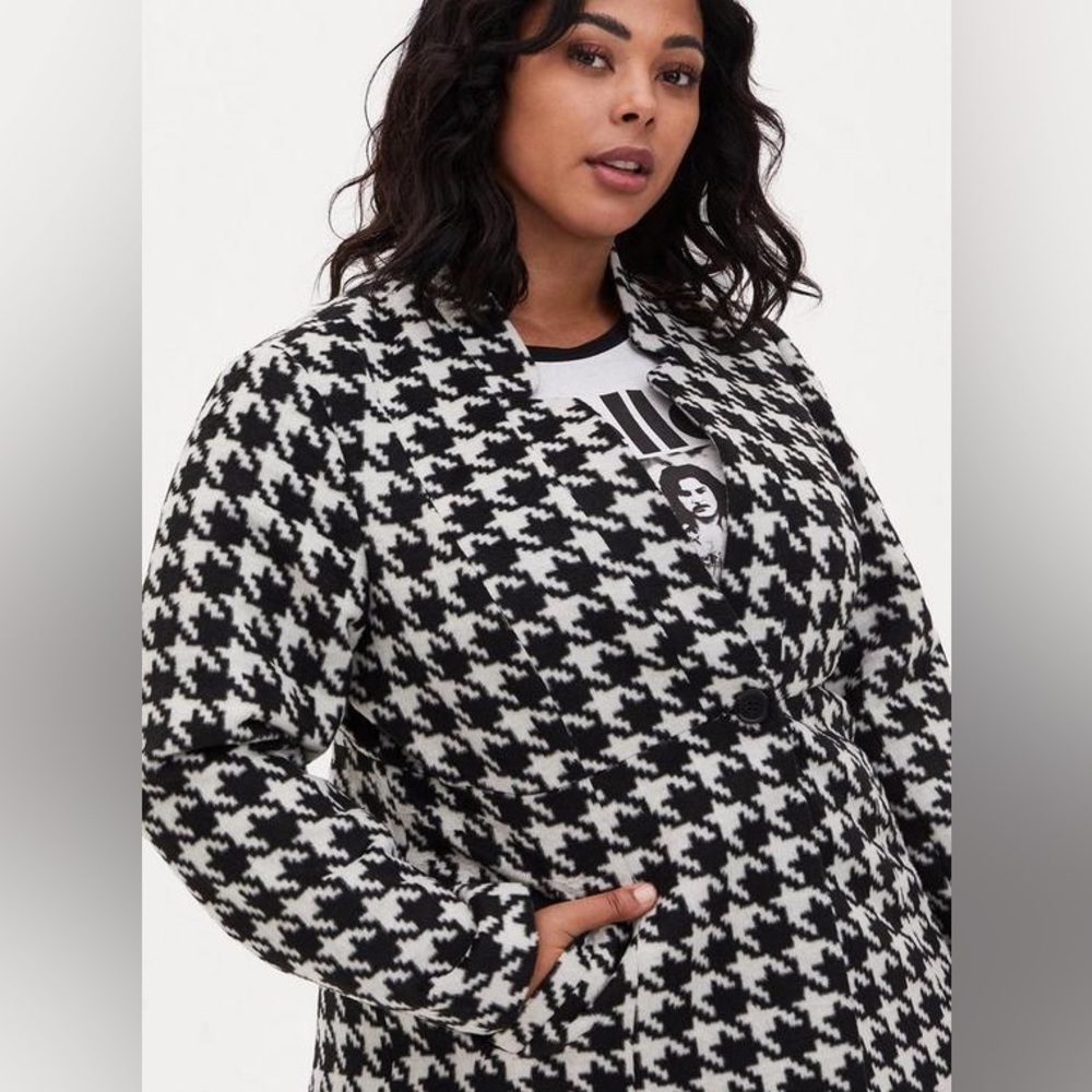 Torrid Women's Black and White Houndstooth Wool Coat size 1 plus - Picture 4 of 10